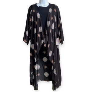 LuLaRoe Shirley Black Lightweight Rayon Kimono Duster Cover Up Size Medium